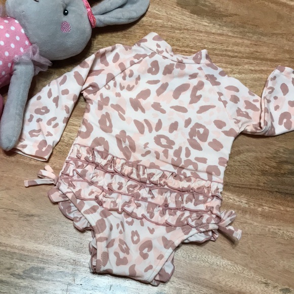 Jessica Simpson one piece leopard long sleeve bathing suit - Picture 3 of 9